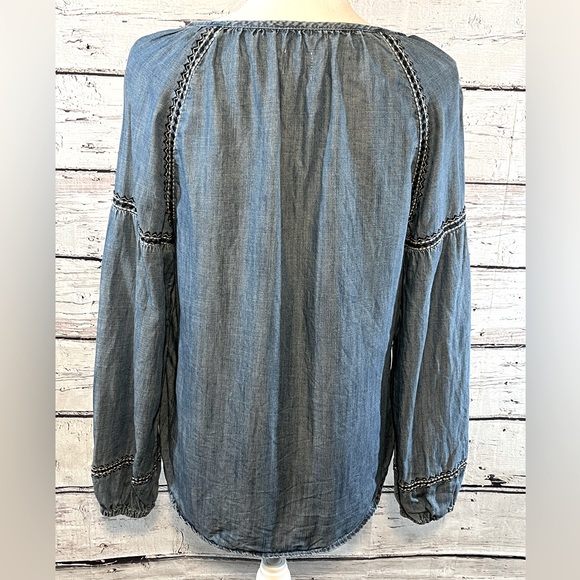 GAP Denim Shirt Lightweight V Neck Embroidered-XS - Picture 3 of 3